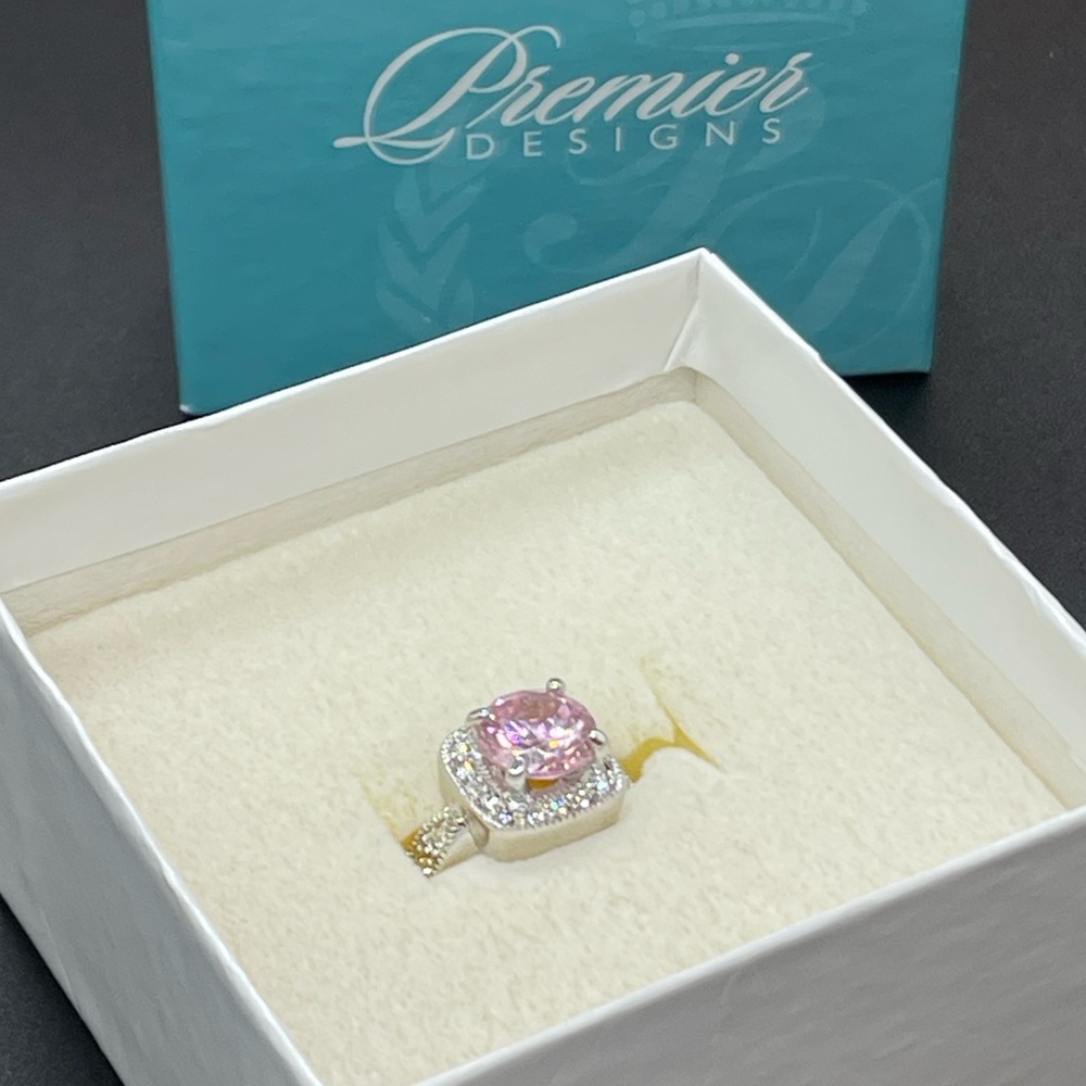 Rose Quartz Ring Silver Tone Size 7 and 8 in Box